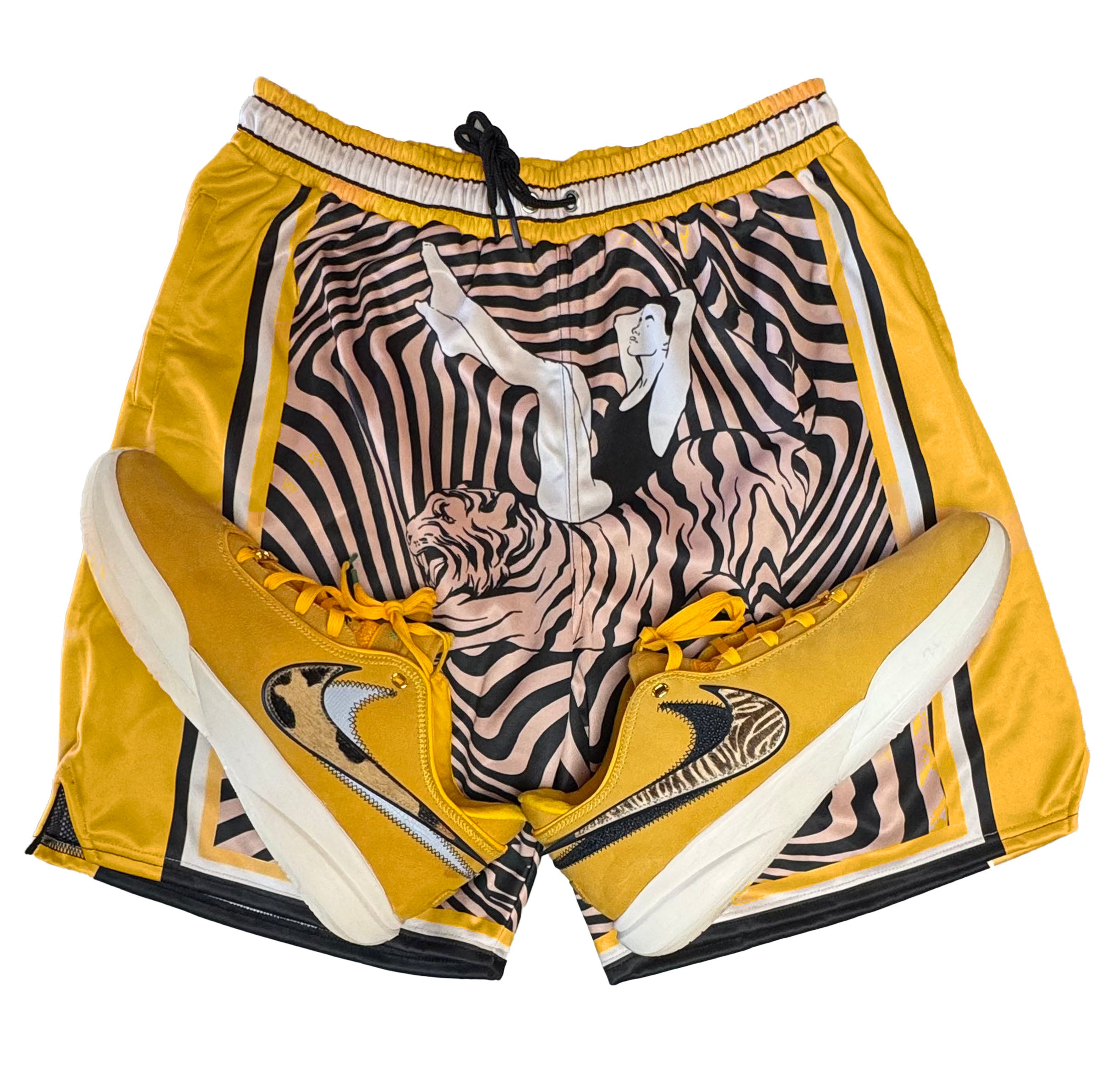 (Pre-order) The Tiger