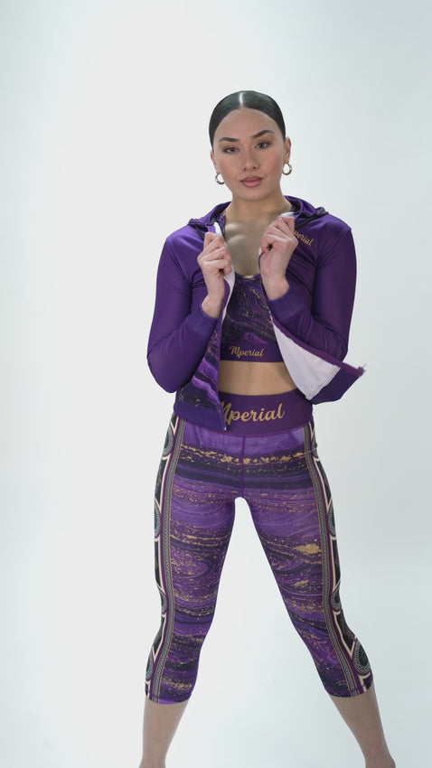 Model is 5'7 150lbs wearing size small leggings and medium tops